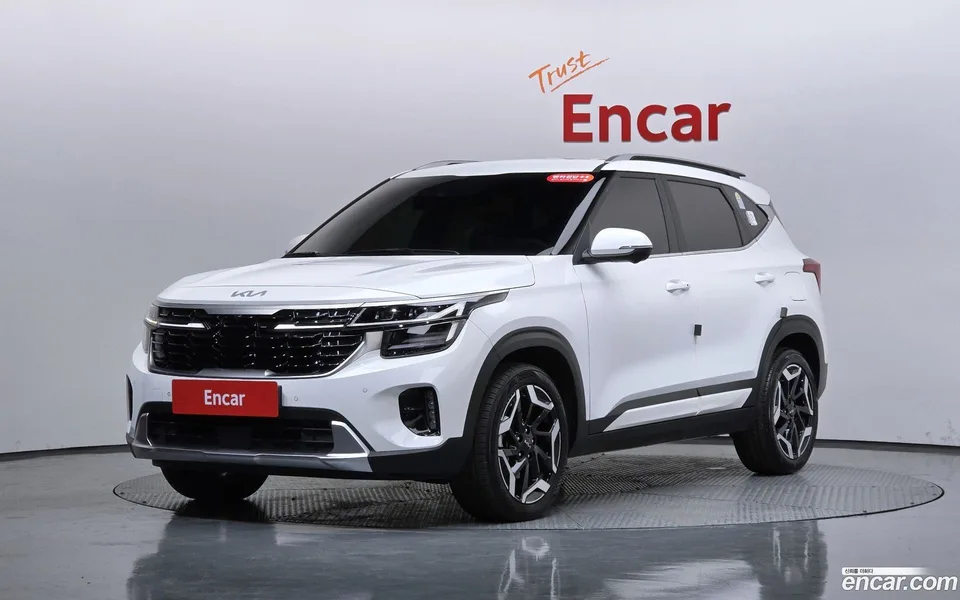 Kia Seltos 1.6 2WD 2024 — фото 1, купить с доставкой в Москву