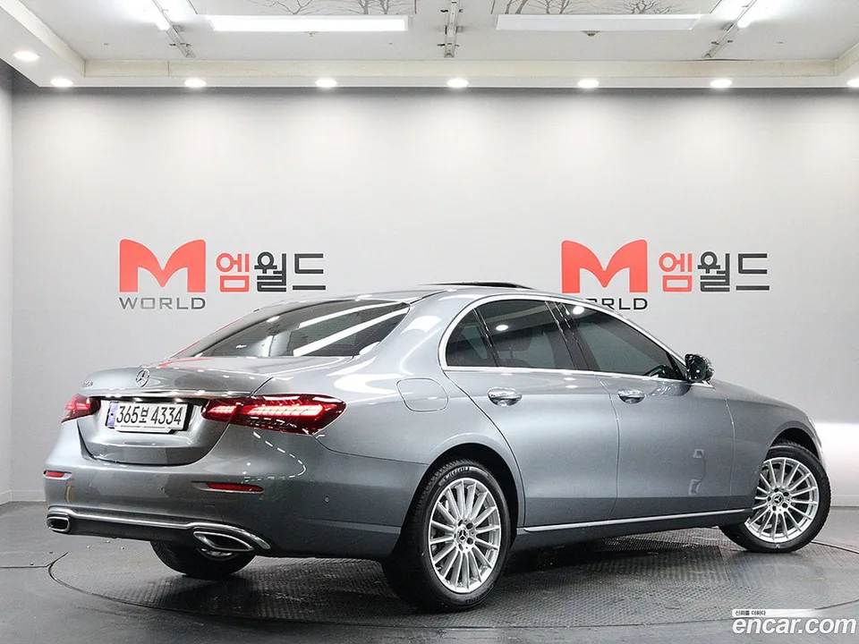 Mercedes-Benz E-Class E250 2022 — миниатюра 3