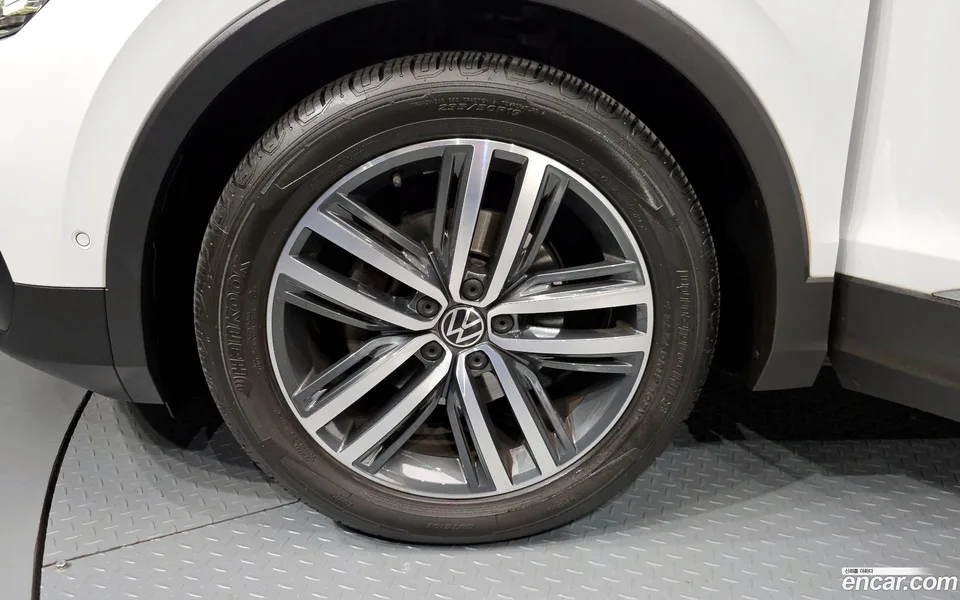 Volkswagen Tiguan 2.0 TDI 2022 — миниатюра 5
