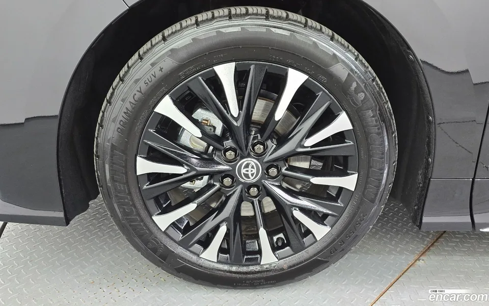 Toyota Alphard 2.5 HEV AWD 2024 — миниатюра 5