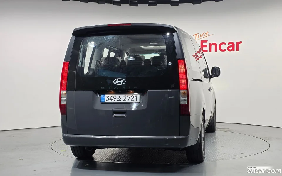 Hyundai Staria 4WD 9 2025 — миниатюра 4
