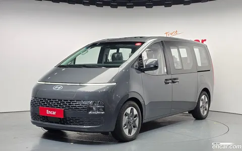 Hyundai Staria 2025 buy in Moscow