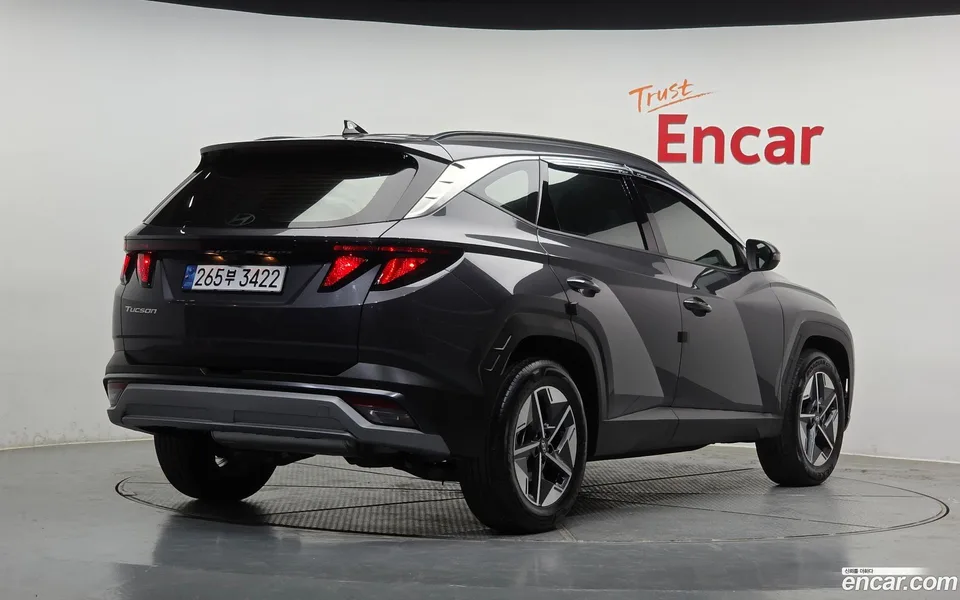 Hyundai Tucson NX4 1.6 2WD 2024 — фото 1, купить с доставкой в Москву