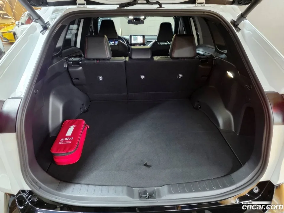Toyota RAV4 2.5 4WD PHEV XSE 2025 — миниатюра 2