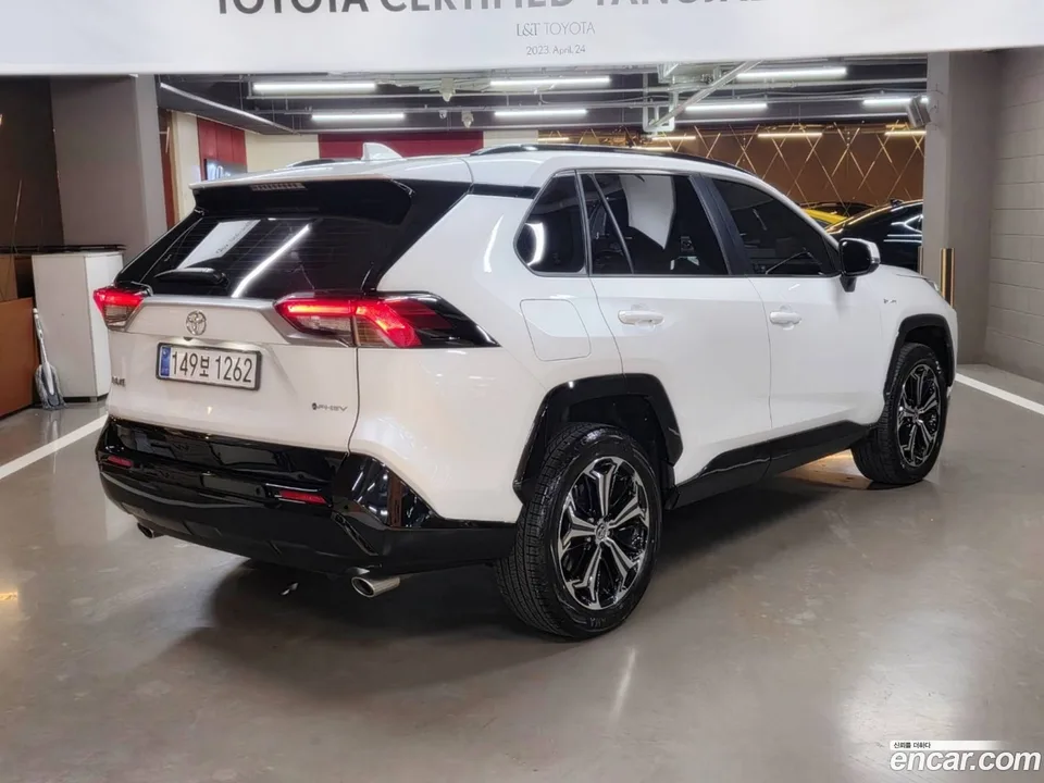 Toyota RAV4 2.5 4WD PHEV XSE 2025 — миниатюра 3