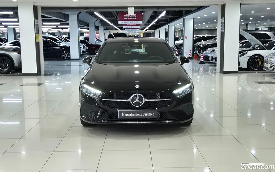 Mercedes-Benz A-Class A220 2024 — миниатюра 3