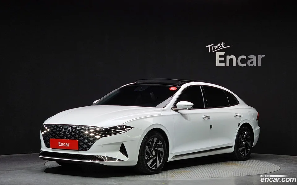 Hyundai Grandeur IG Hybrid 2022 — фото 1, купить с доставкой в Москву