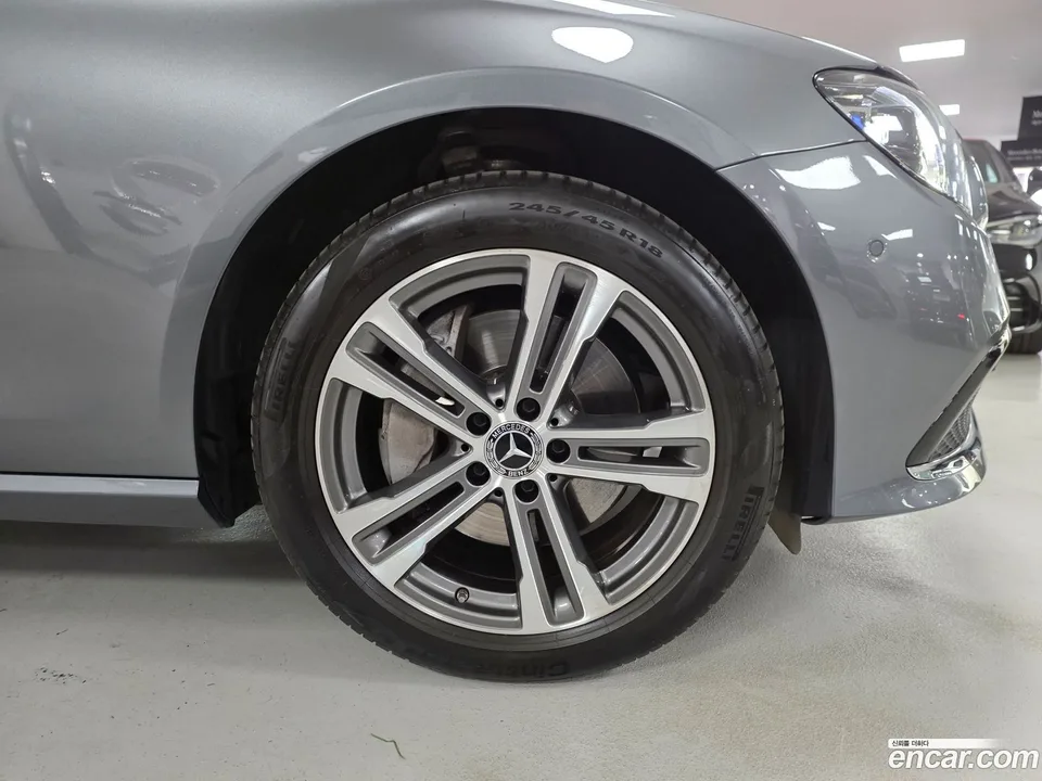 Mercedes-Benz E-Class E350 4MATIC 2022 — миниатюра 5