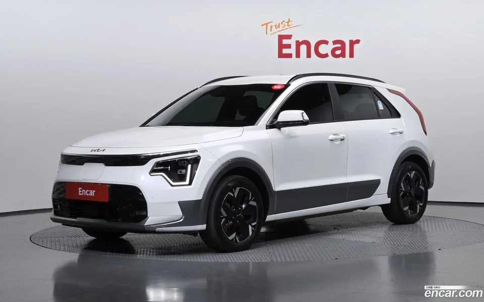 Kia Niro EV 2024 — фото 1, купить с доставкой в Москву
