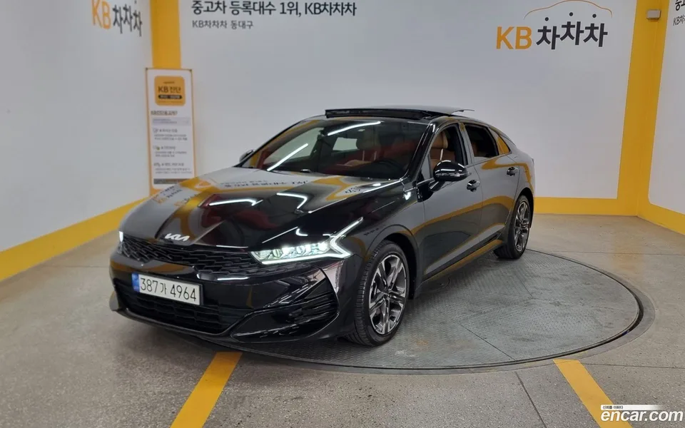 Kia K5 2.0 2022 — фото 1, купить с доставкой в Москву