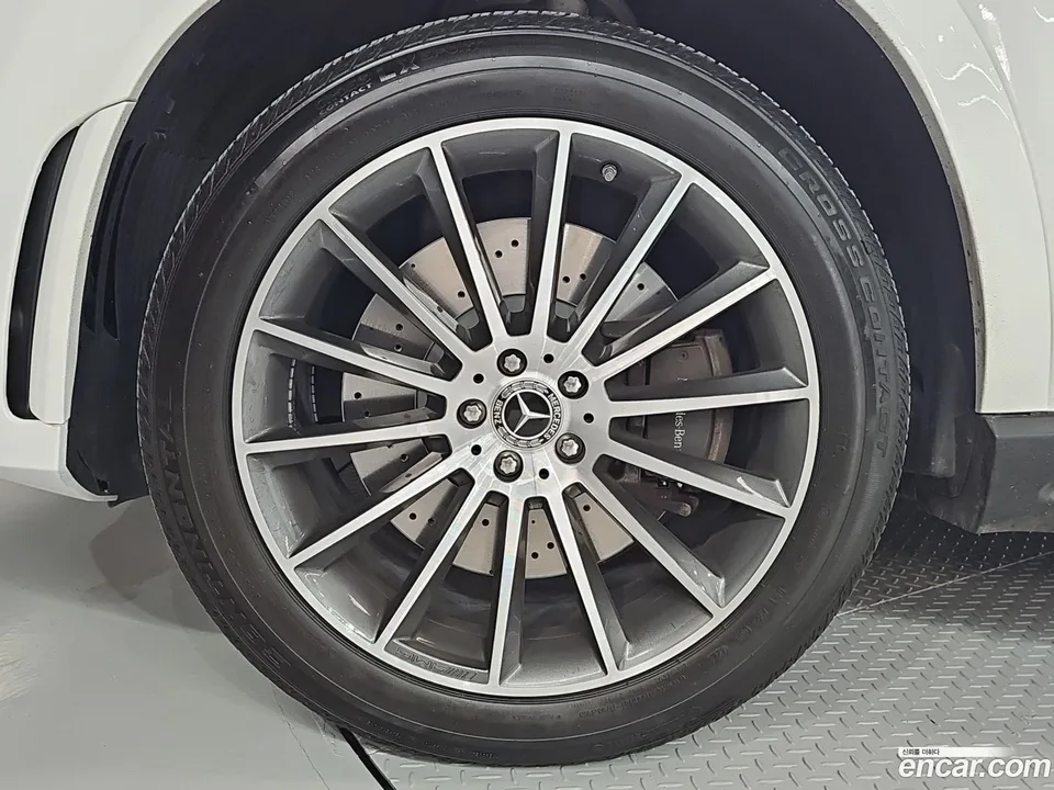 Mercedes-Benz GLE-Class GLE400d 4MATIC 2023 — миниатюра 2