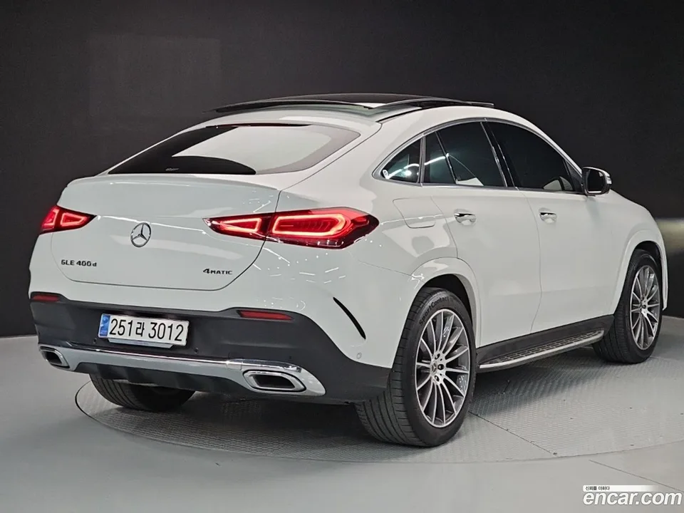 Mercedes-Benz GLE-Class GLE400d 4MATIC 2023 — миниатюра 4