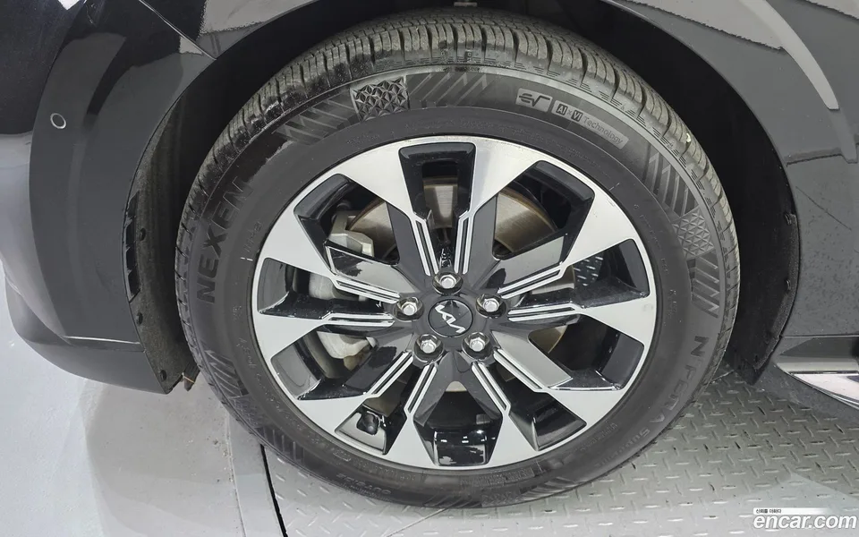 Kia Carnival 7 2023 — миниатюра 5