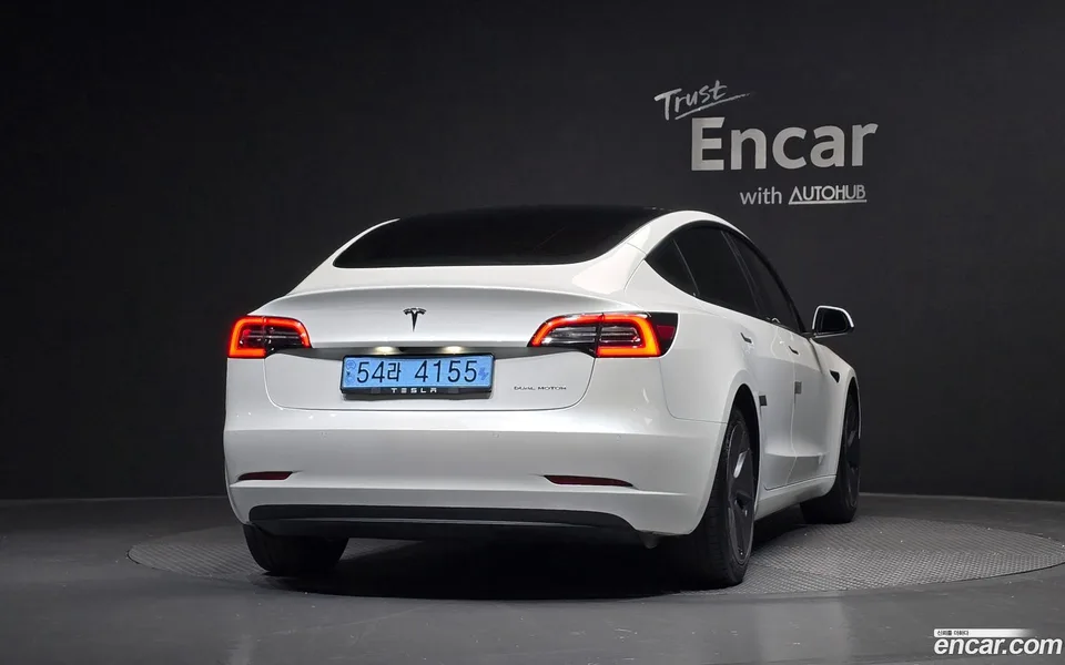 Tesla Model 3 AWD 2022 — миниатюра 4