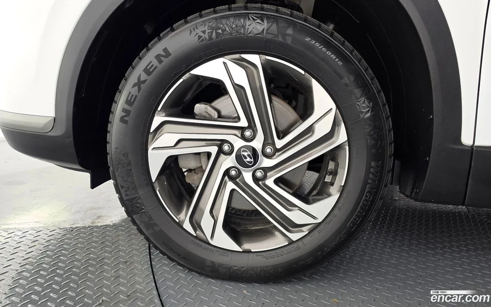 Hyundai SantaFe 2.2 2WD 2022 — миниатюра 2