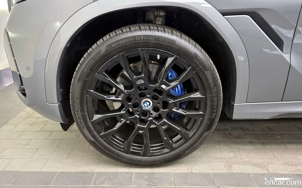 BMW X6 xDrive40i M 2025 — миниатюра 5