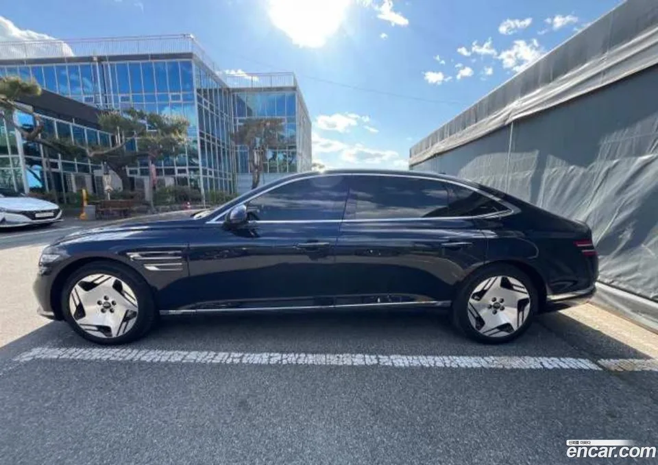 Genesis Electrified G80 e-AWD 2025 — миниатюра 5