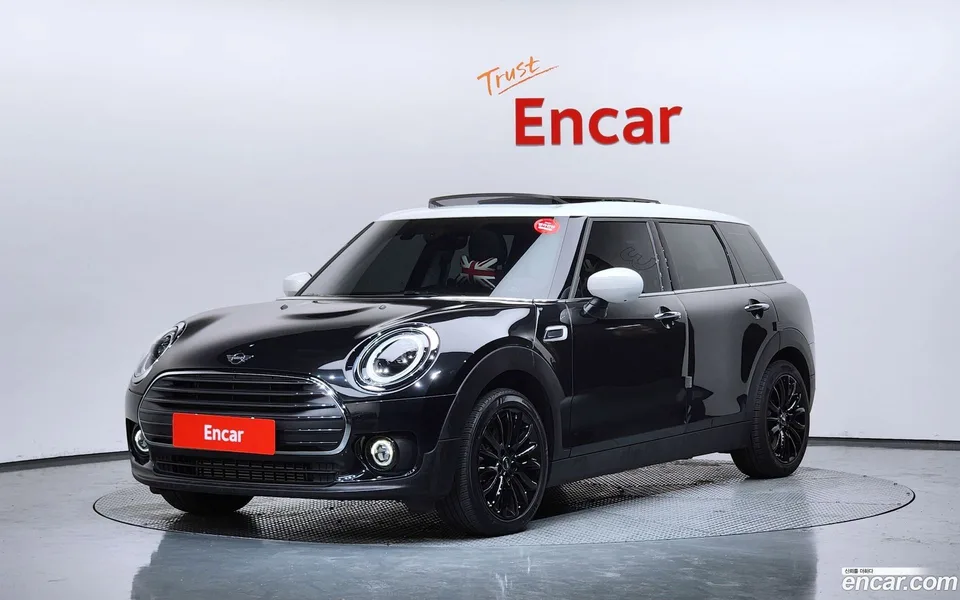 MINI Cooper Clubman 2023 — фото 1, купить с доставкой в Москву