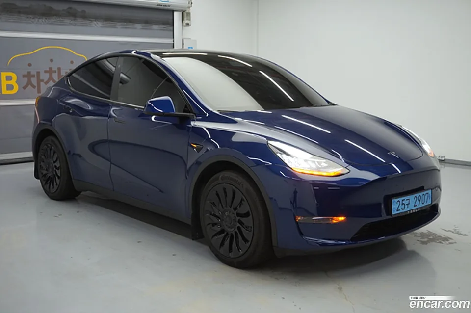 Tesla Model Y AWD 2022 — миниатюра 4