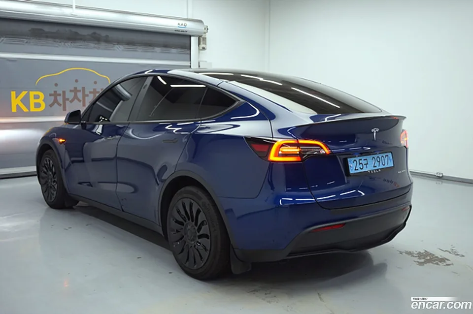 Tesla Model Y AWD 2022 — миниатюра 5