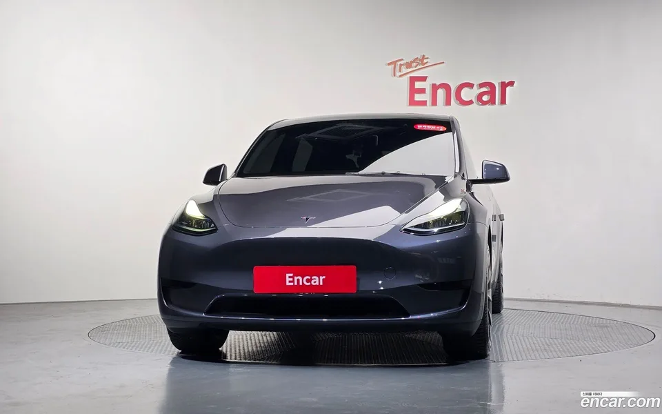 Tesla Model Y RWD 2023 — thumbnail 3