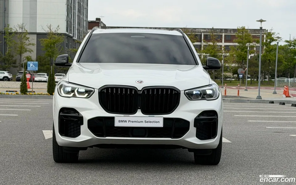 BMW X5 M50i 2022 — thumbnail 3