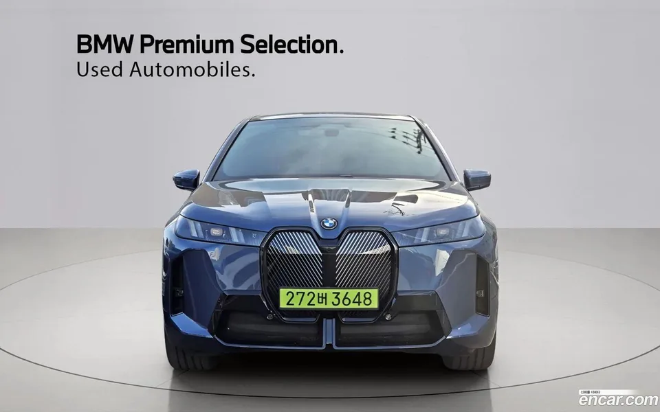 BMW iX xDrive45 M 2025 — миниатюра 3