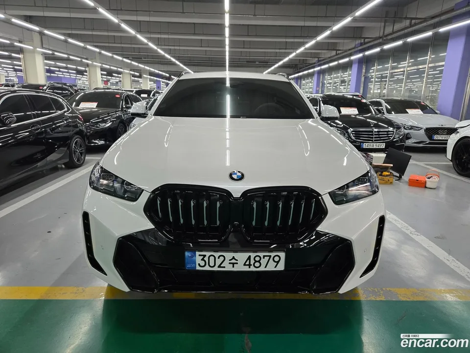 BMW X6 xDrive40i M 2025 — фото 1, купить с доставкой в Москву