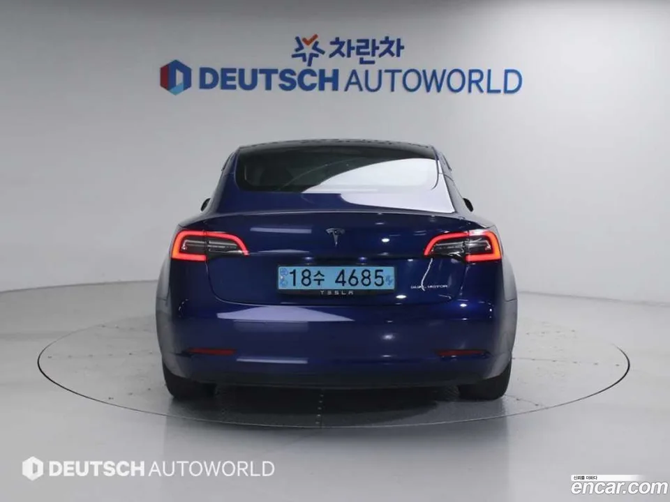 Tesla Model 3 AWD 2022 — миниатюра 4