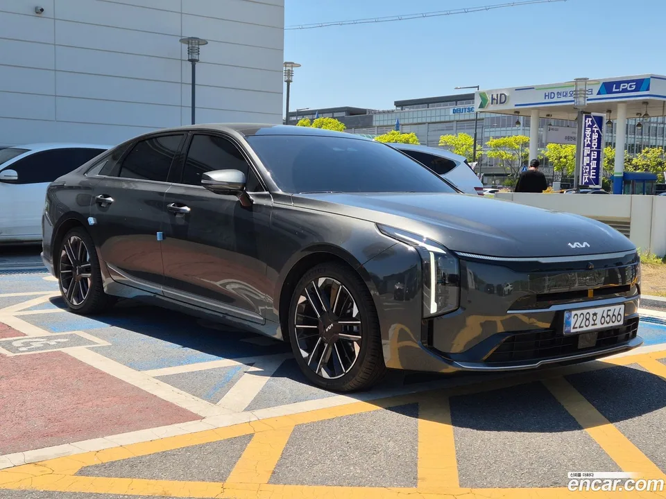 Kia K8 2.5 2WD 2025 — фото 1, купить с доставкой в Москву