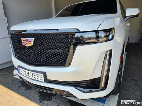 Cadillac Escalade 2023 купить в Москве