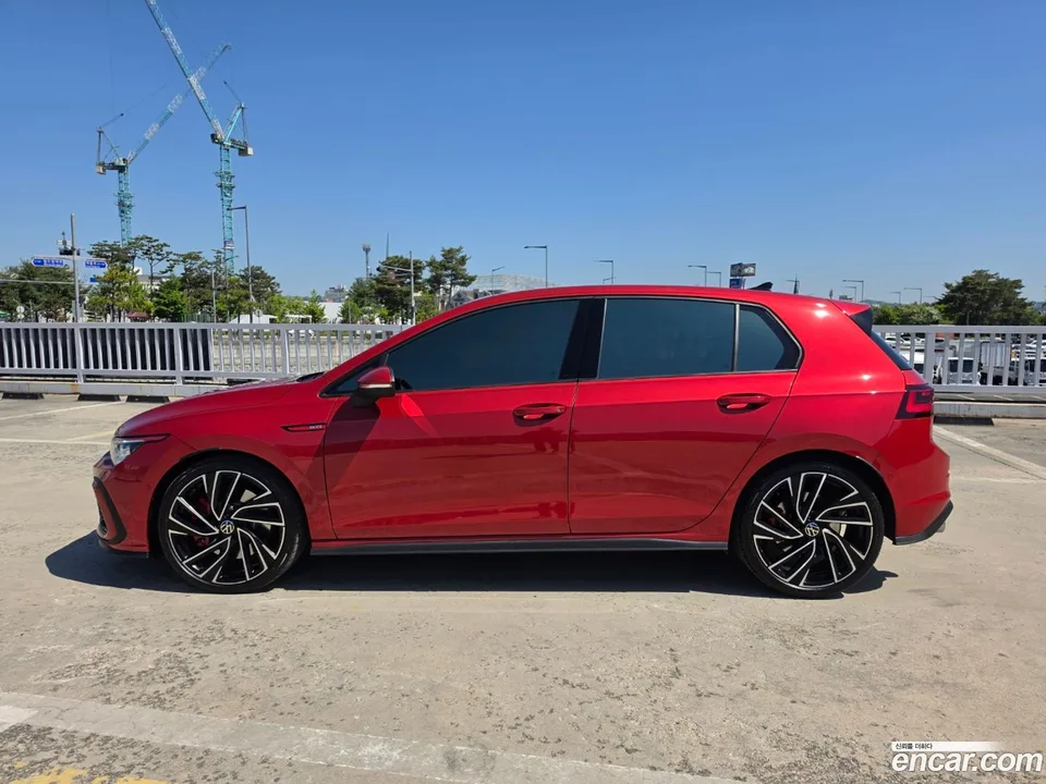 Volkswagen Golf 2.0 GTI 2024 — миниатюра 2