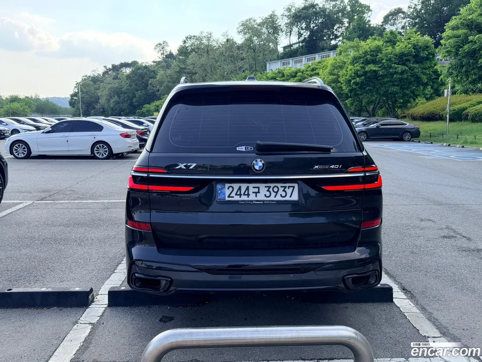 BMW X7 xDrive 40i M 7 2025 — миниатюра 3