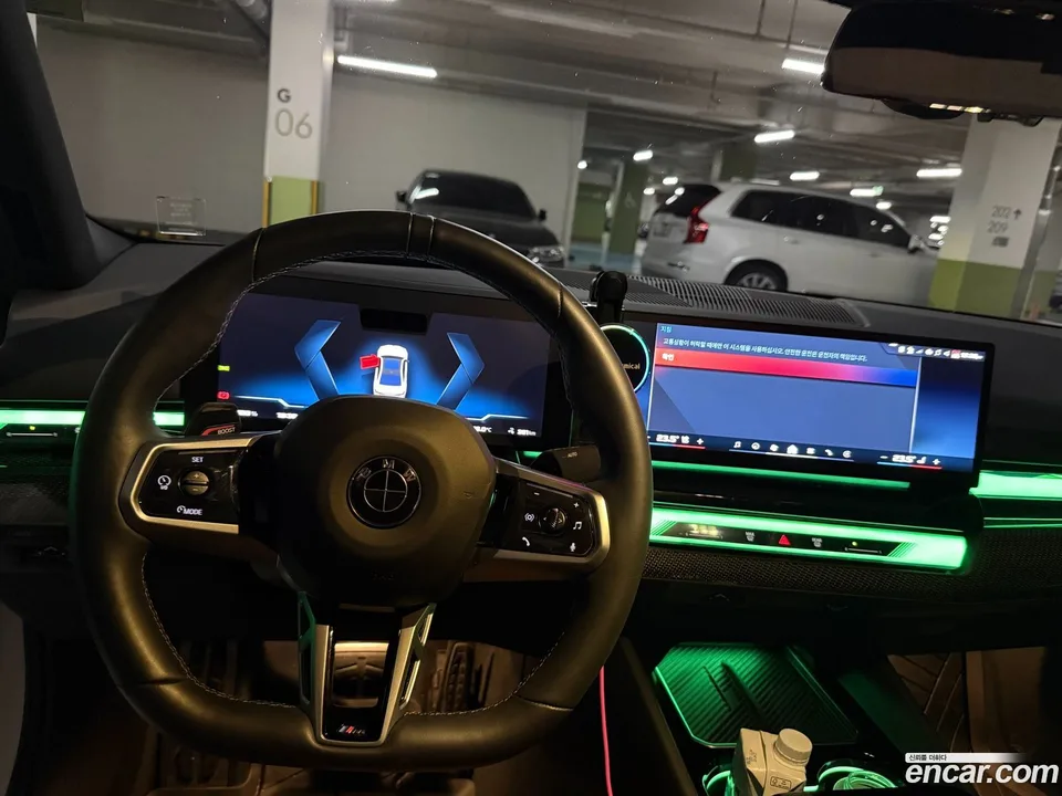 BMW i5 M60 xDrive 2024 — миниатюра 5