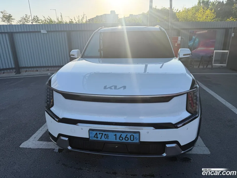 Kia EV9 4WD 2023 — миниатюра 3