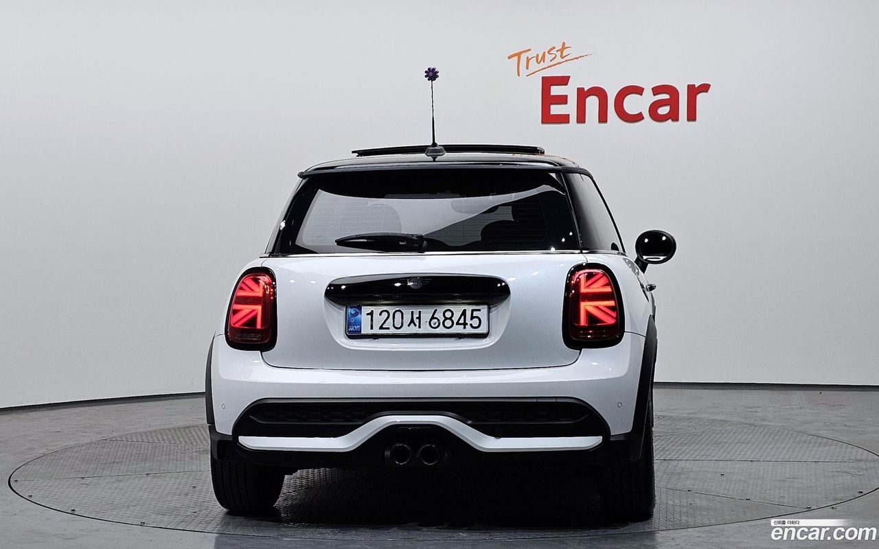MINI Cooper S 2024 — 4