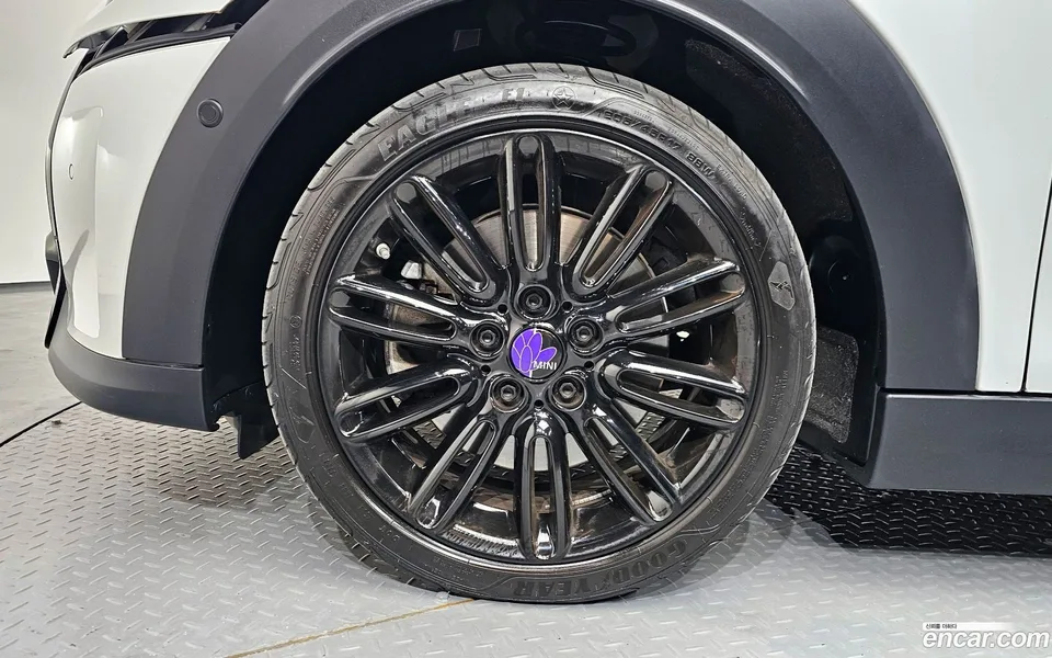 MINI Cooper S 2024 — миниатюра 5
