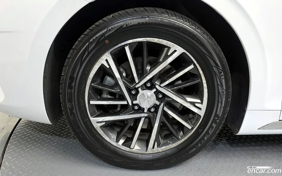 Hyundai Grandeur IG 3.0 LPi () 2022 — миниатюра 2