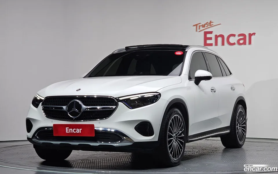 Mercedes-Benz GLC-Class GLC220 d 4MATIC 2024 — фото 1, купить с доставкой в Москву