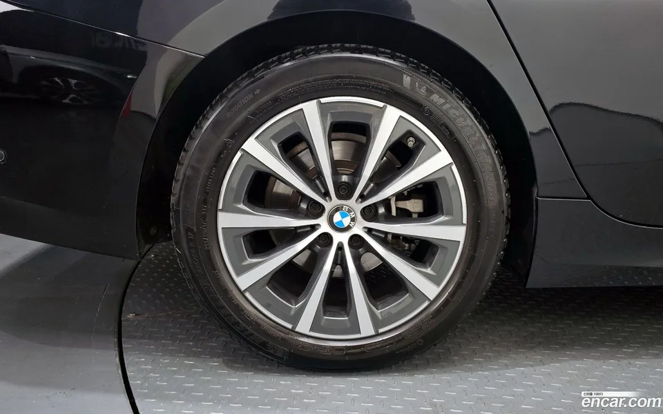 BMW 3 Series 320i 2024 — миниатюра 2