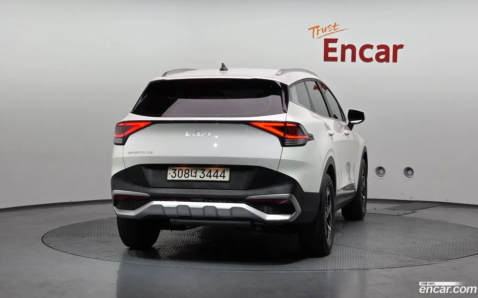 Kia Sportage 1.6 2WD 2022 — миниатюра 4