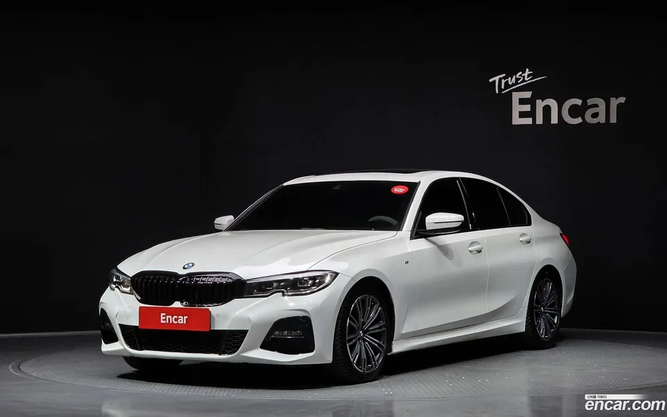 BMW 3 Series 320i M 2022 — фото 1, купить с доставкой в Москву