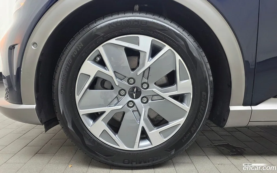 Genesis GV60 2022 — миниатюра 2