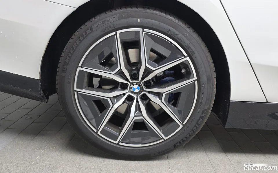 BMW 5 Series 520i M 2025 — миниатюра 5