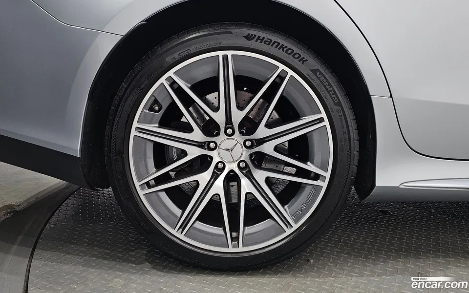 Mercedes-Benz AMG GT 4 43 4MATIC+ 2022 — миниатюра 5