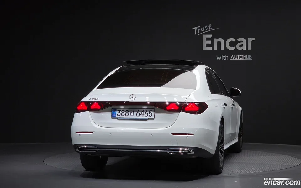 Mercedes-Benz E-Class E200 2025 — миниатюра 4
