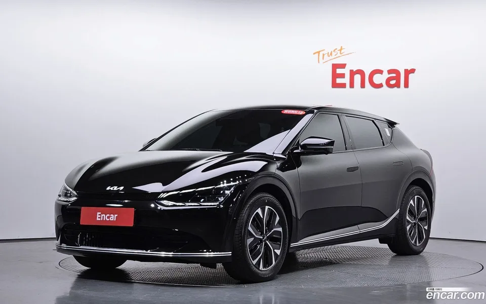Kia EV6 2023 — фото 1, купить с доставкой в Москву