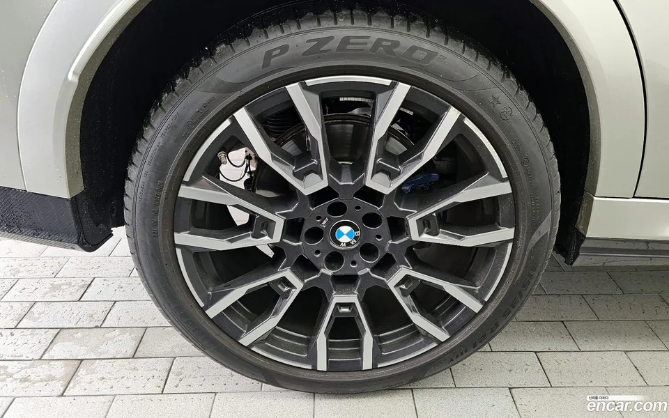 BMW X6 xDrive40i M 2024 — миниатюра 2