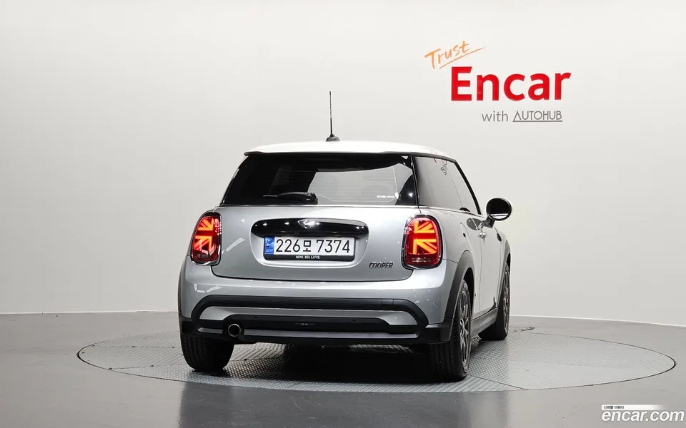 MINI Cooper 2023 — миниатюра 4