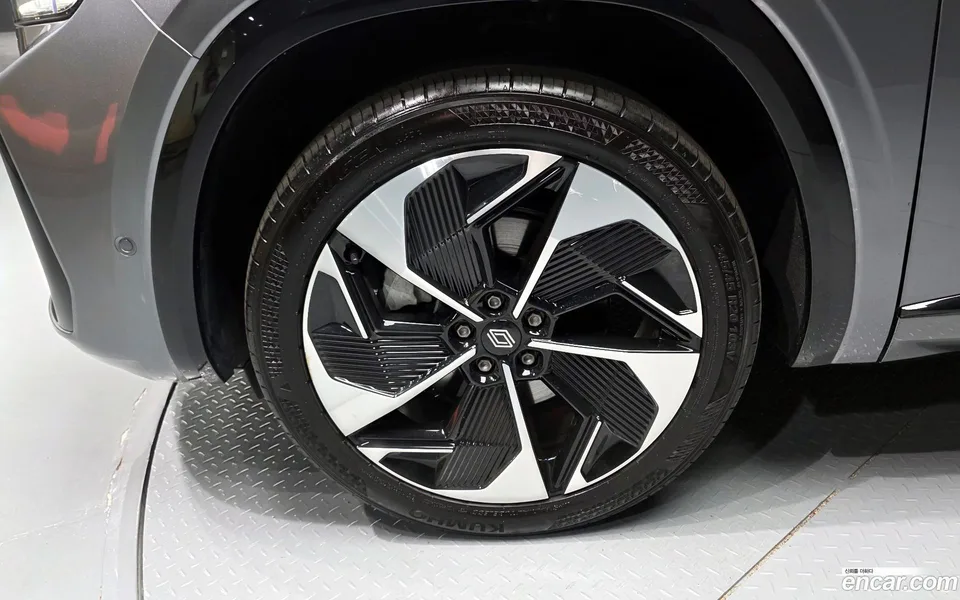 Renault Samsung Grand Koleos 1.5 E-TECH 2WD 2025 — миниатюра 5